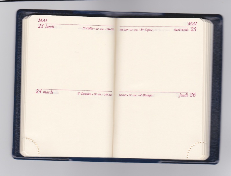 Agenda 2024 EXACOMPTA Winner - 130x85mm - 1 jour par page (COLORIS  ALEATOIRES)